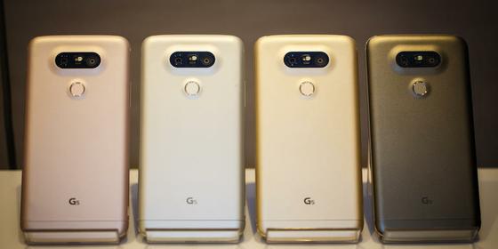 LG G5 surprises